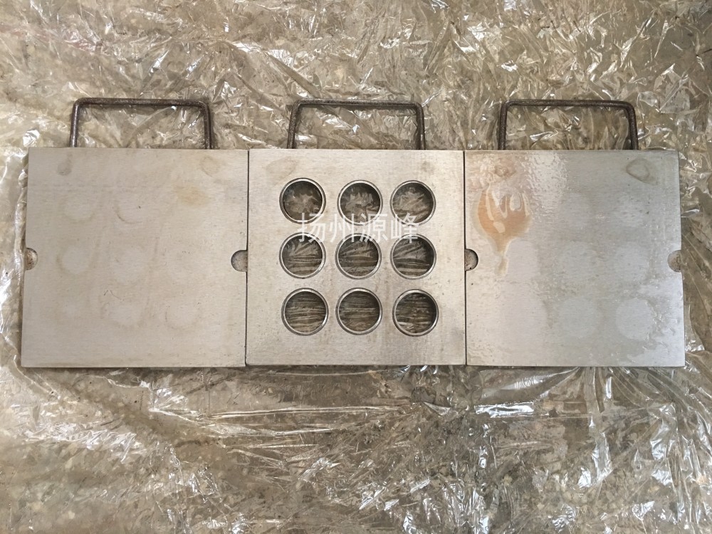 滚筒磨耗试样模具 一模九腔 直径16mm(图1)
